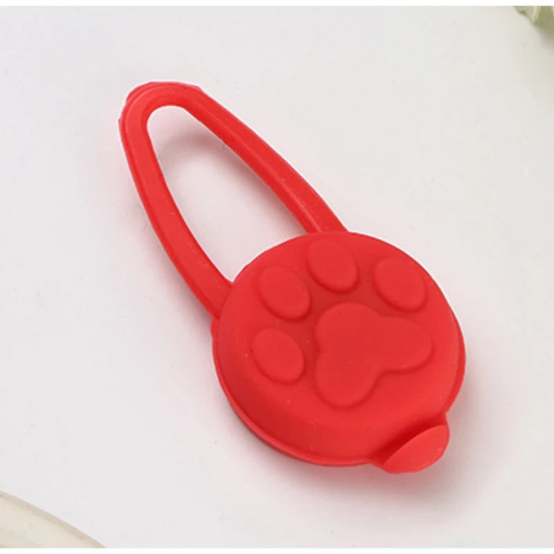 1Pc Pet LED Flashlight Pendant for Dogs Cats Night Glowing Safety Collar Accessory Luminous Bright Pet Night Safety Supplies